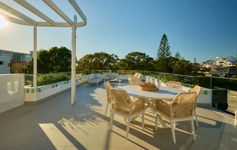 Apartment 2 - Rooftop Entertaining Deck