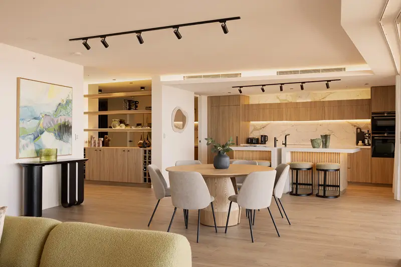 Dining/Kitchen
